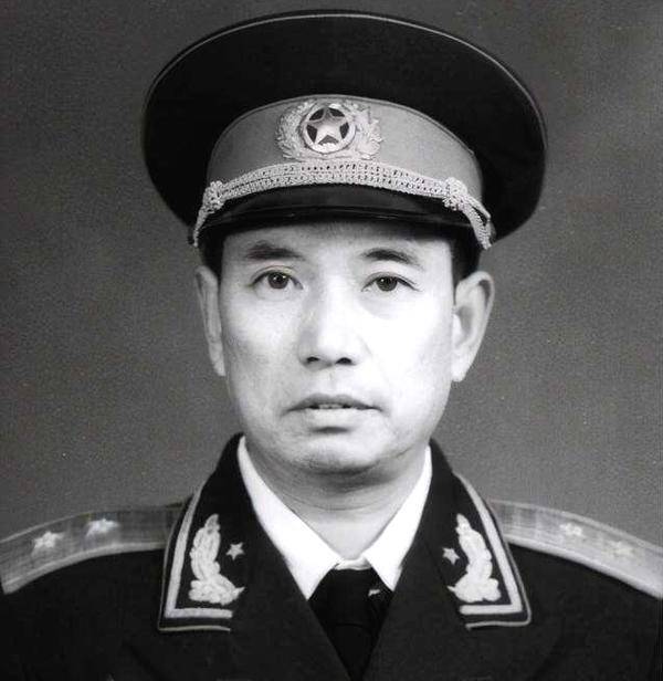 1949年3月25日北京西苑机场，毛主席阅兵第41军盛况