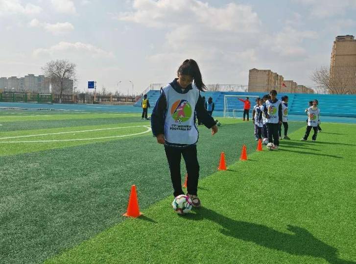 2024年亚足联女足日 女孩足球节，博乐市小玫瑰绿茵争艳